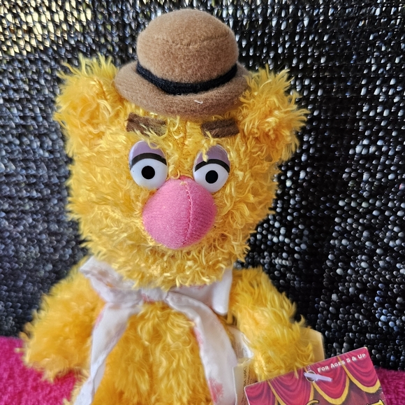 The Muppet Show Fozzie Plush 8" Beanie Bear Jim Henson Company Sababa Toys 2004 - Picture 4 of 9